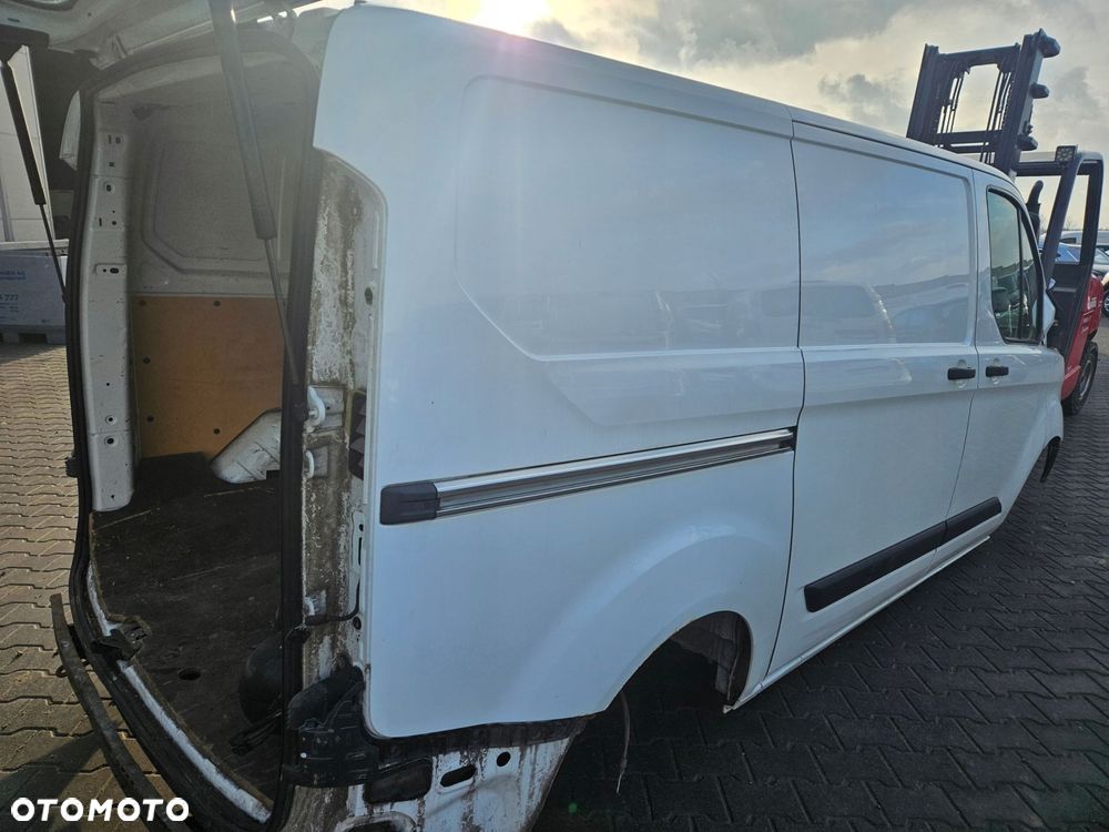 ćwiartka błotnik prawy tył frozen white ford transit custom l1h1 - 1