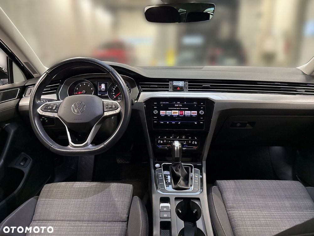 Volkswagen Passat - 19