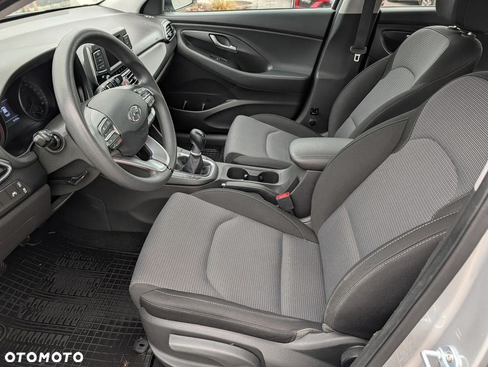 Hyundai i30 1.4 Classic + - 16