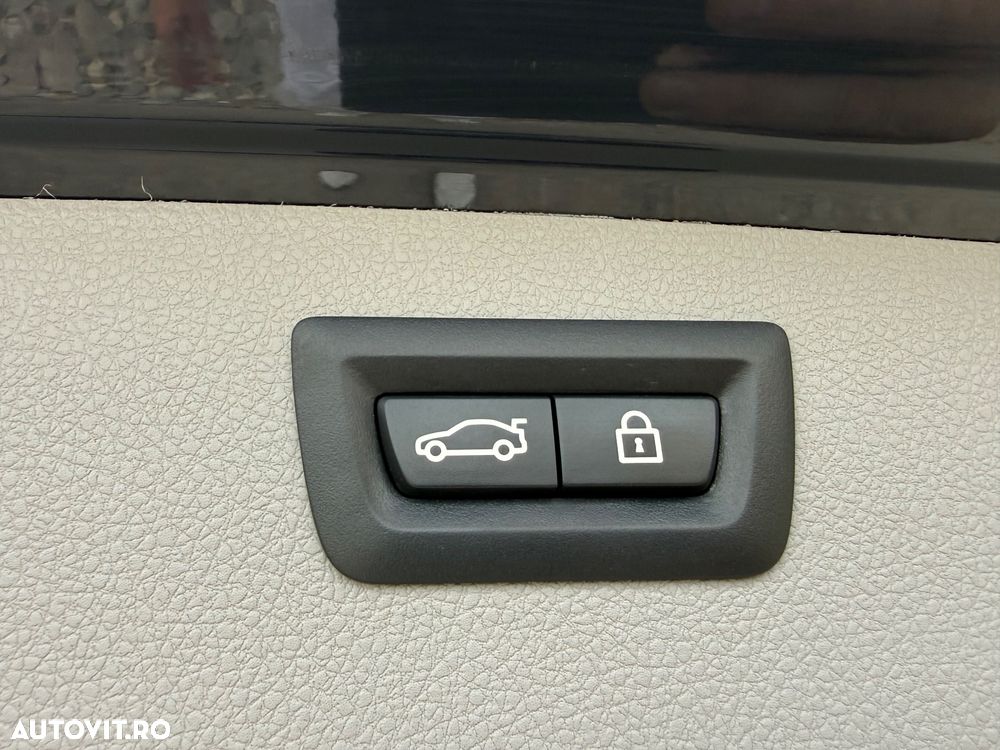 BMW Seria 3 320d Aut. Sport Line - 9