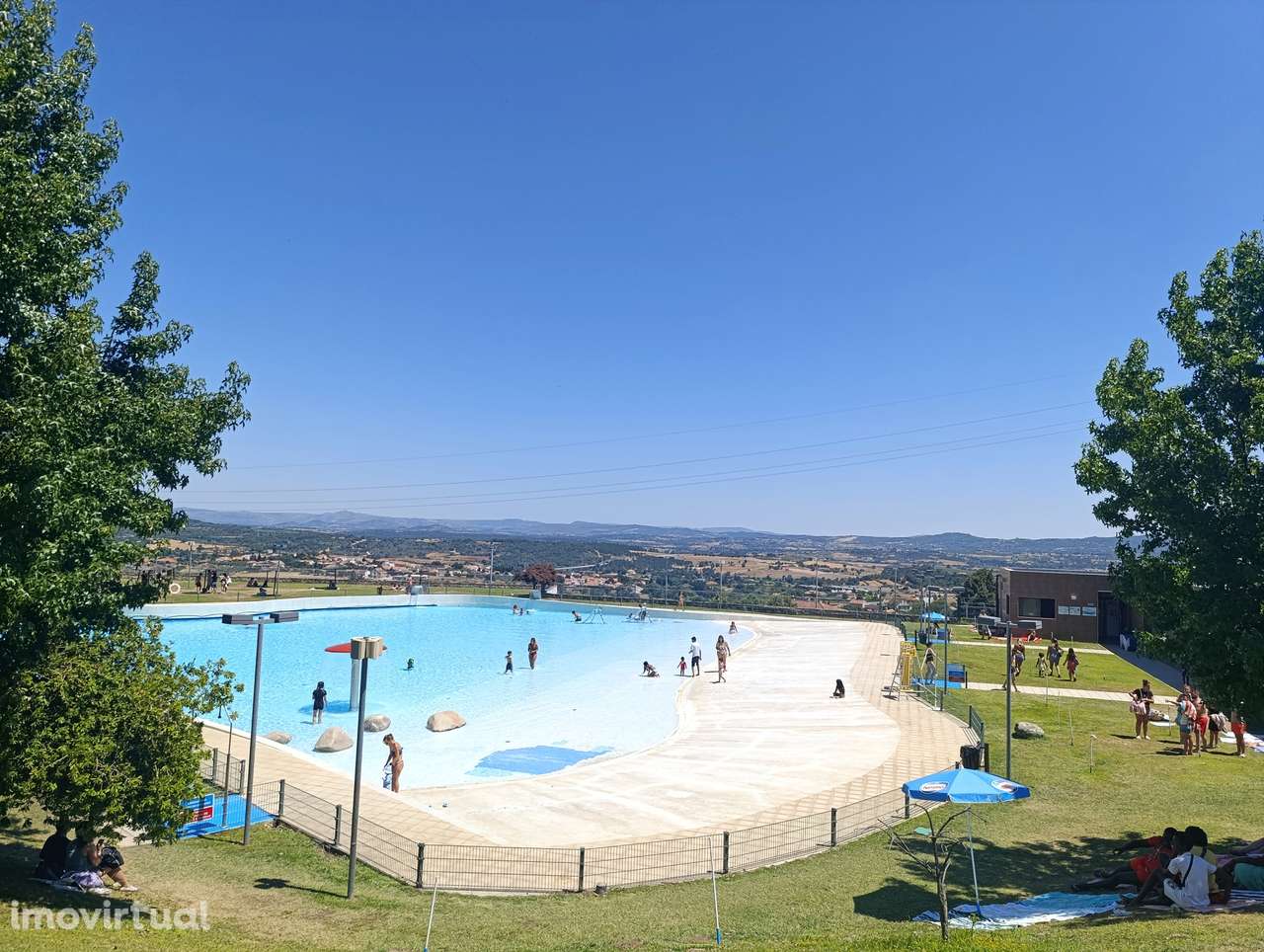 Quinta de 2 Andares T3 e T2 e Terreno 16.470m2 - Grande imagem: 4/46