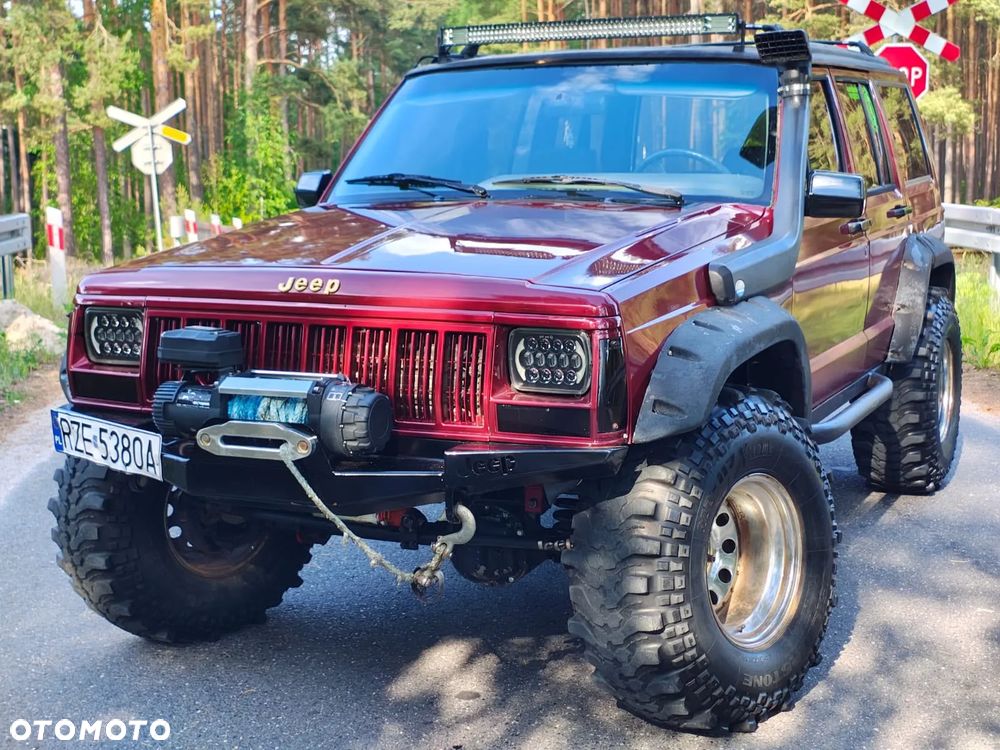 Jeep Cherokee - 15