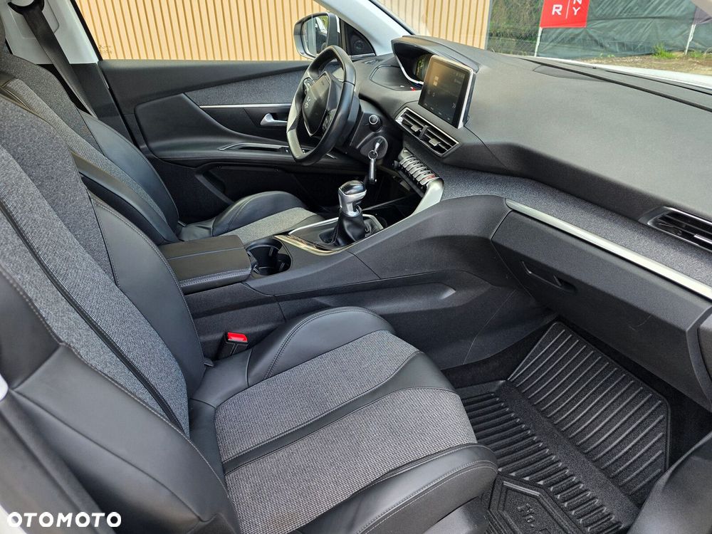 Peugeot 3008 - 15