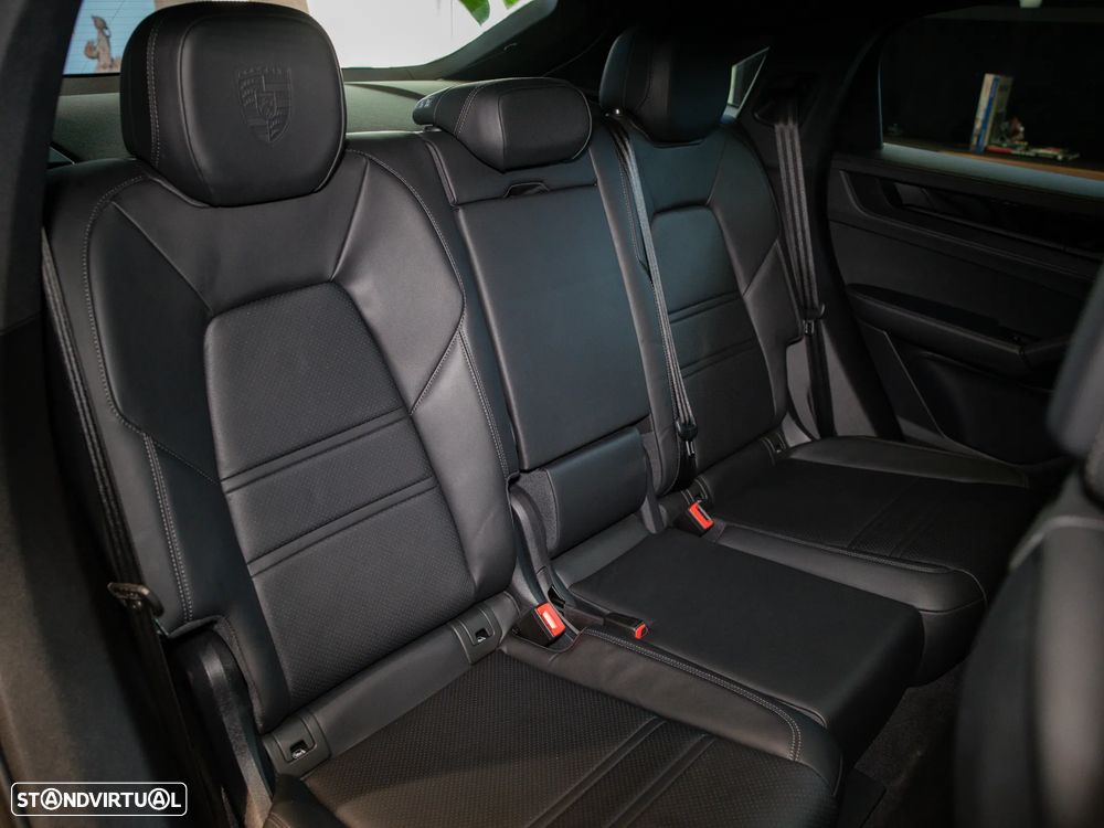 Porsche Cayenne Coupé E-Hybrid Black Edition - 43