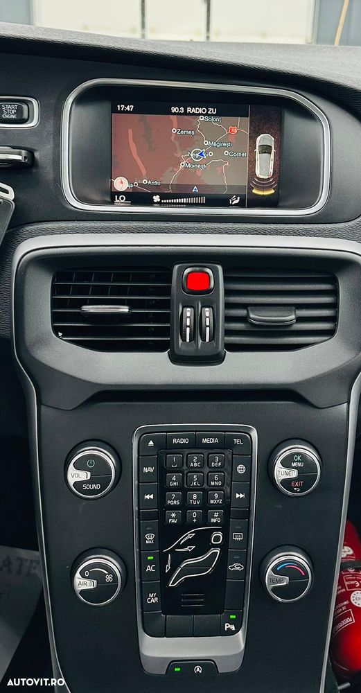 Volvo V40 D2 DRIVe Momentum - 25