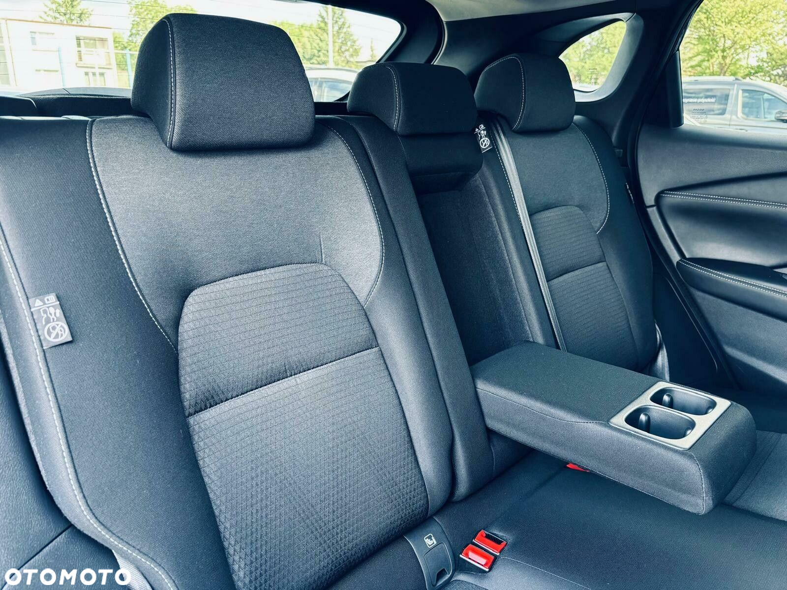 Nissan Qashqai 1.3 DIG-T N-Connecta EU6d - 16