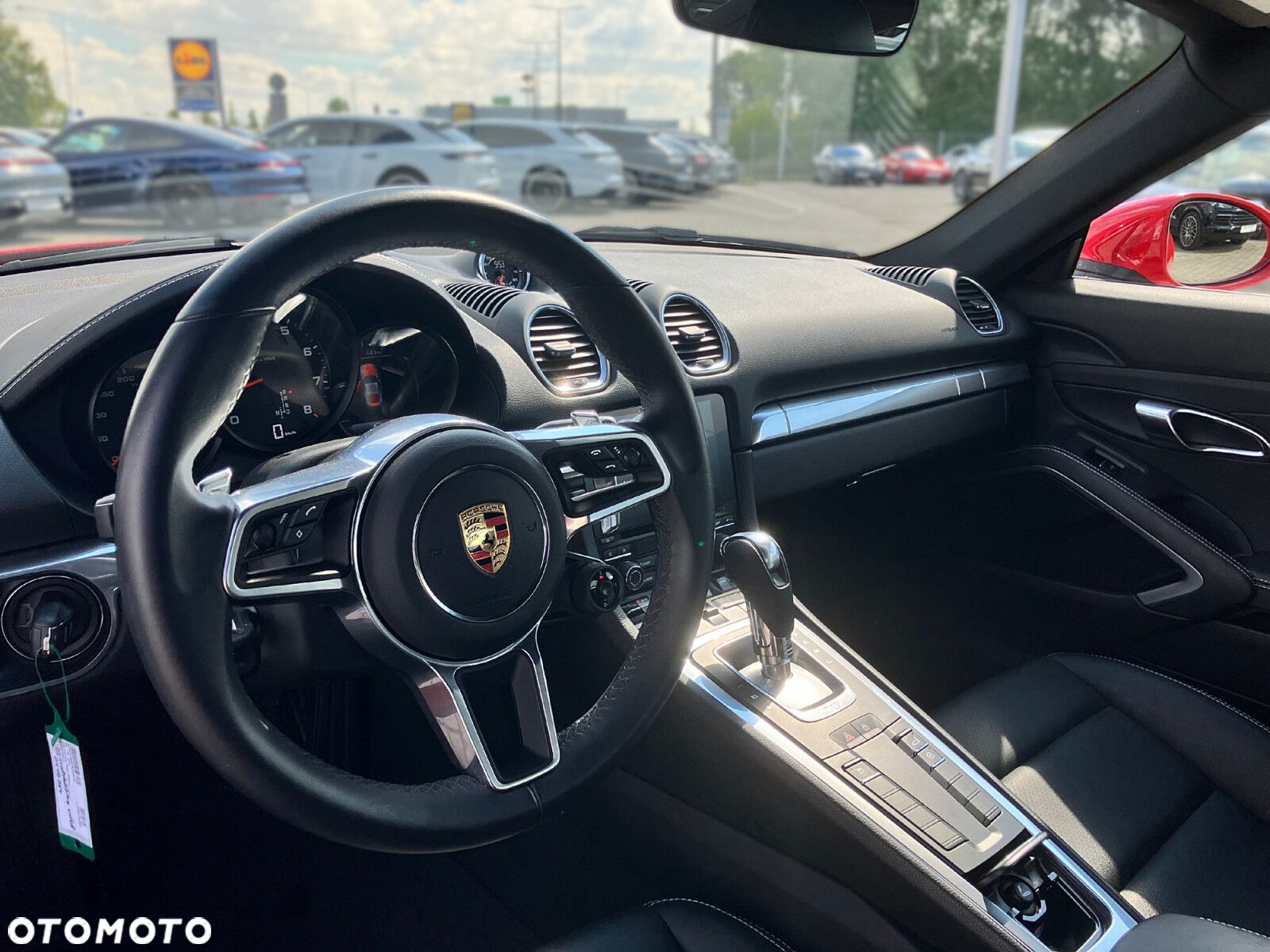 Porsche 718 Cayman - 17