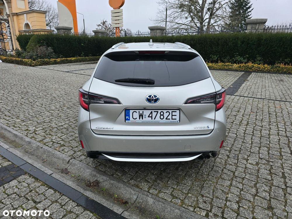 Toyota Corolla 2.0 Hybrid Executive - 8