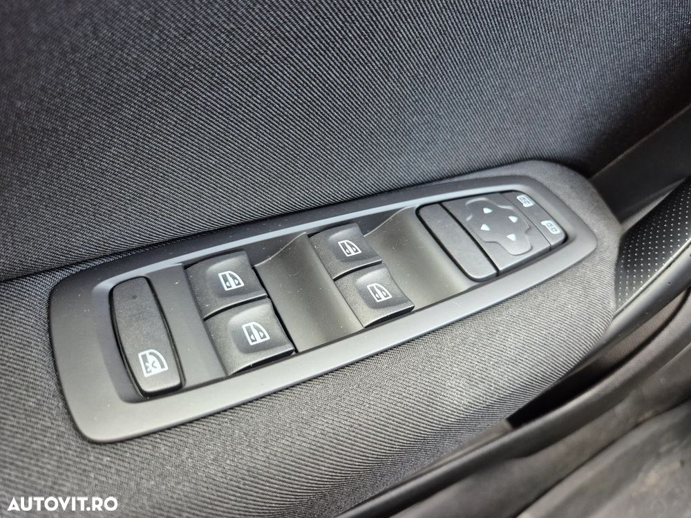 Renault Megane TCe 140 EDC GPF Equilibre - 30