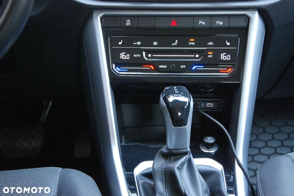 Volkswagen T-Roc 1.5 TSI Life DSG - 36