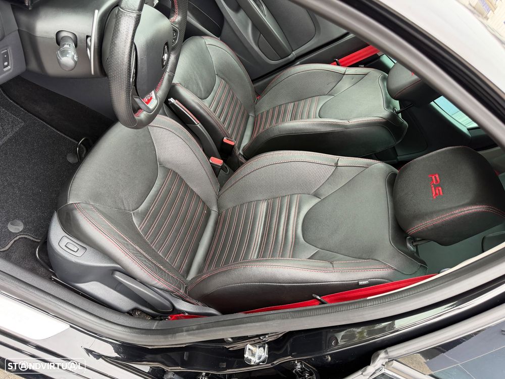 Renault Clio TCe 220 EDC R.S. Trophy - 27