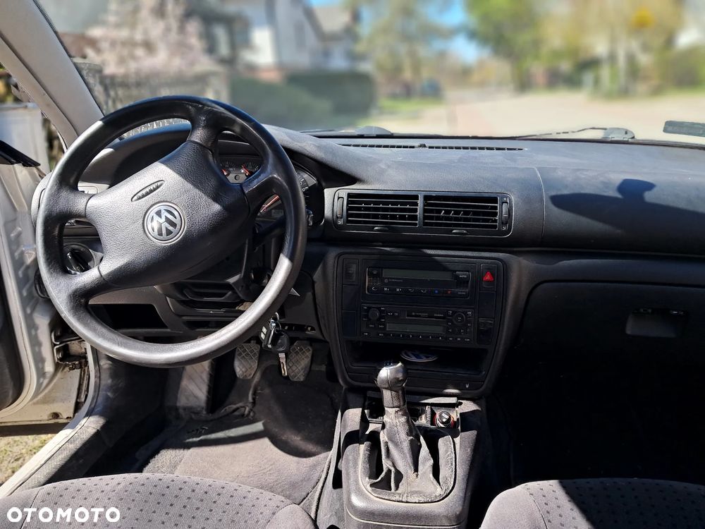 Volkswagen Passat - 8