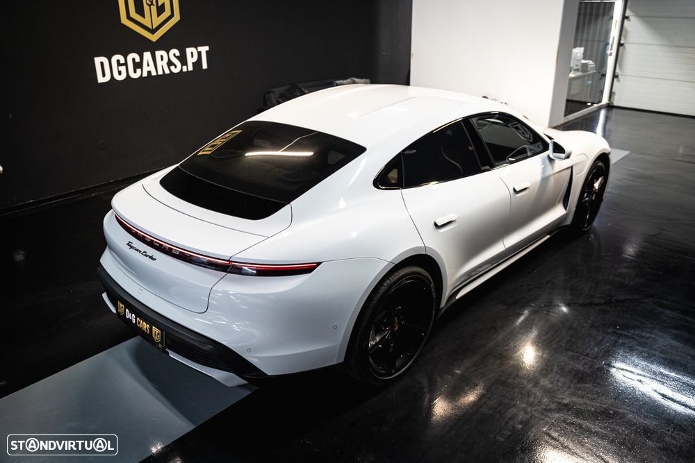 Porsche Taycan Turbo - 28