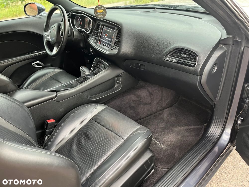 Dodge Challenger 3.6 SXT Plus - 13