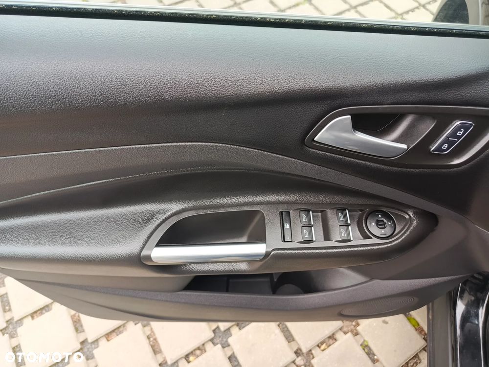 Ford Kuga 2.0 TDCi 2x4 Titanium - 21