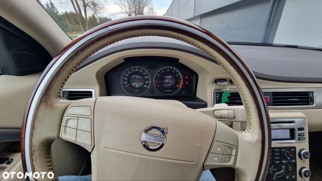 Volvo V70 2.0 Momentum - 16