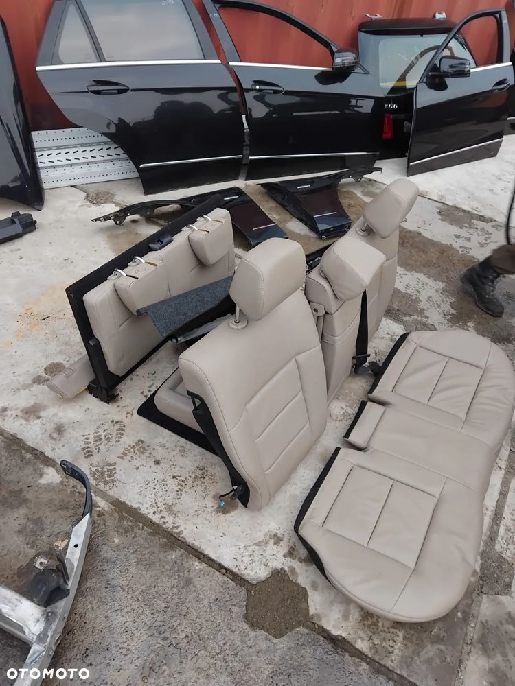 Fotele kanapy Mercedes W212 kombi 7-osobowy - 4
