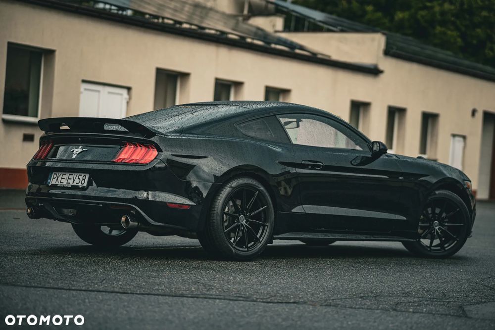 Ford Mustang 3.7 V6 - 8