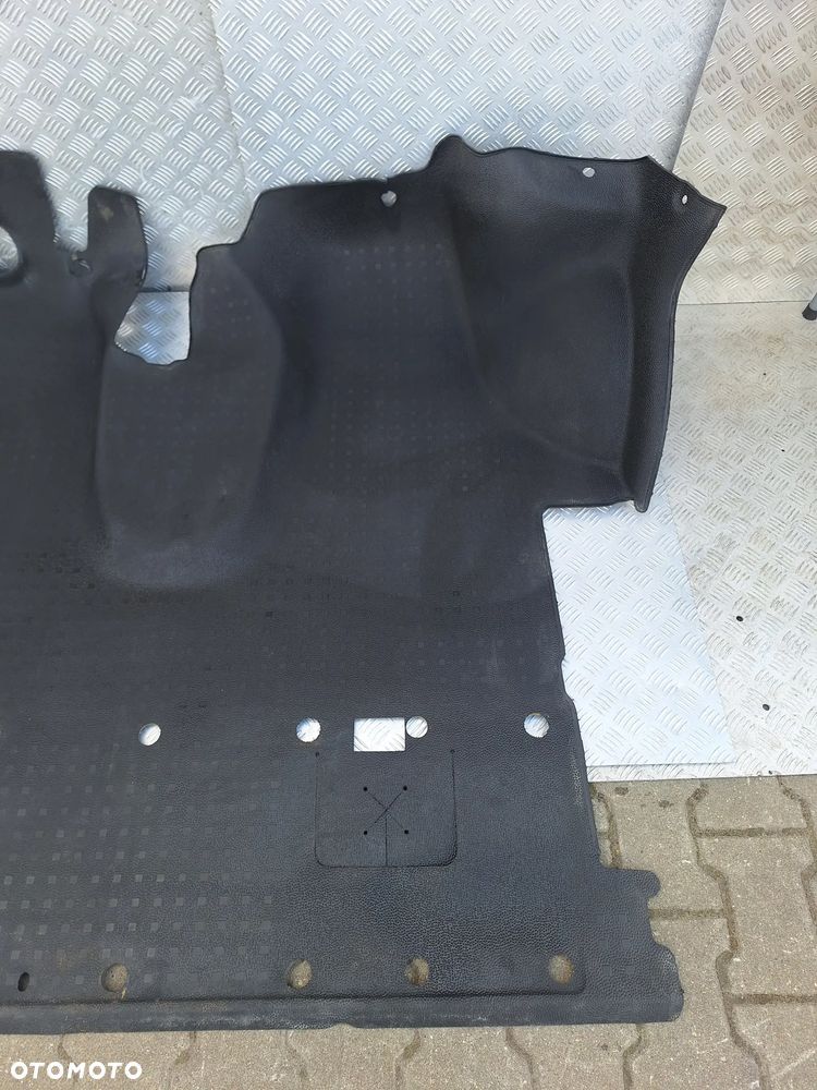 WYKŁADZINA PODŁOGA PRZÓD KABINY - VW TRANSPORTER T5 1+2 - 3