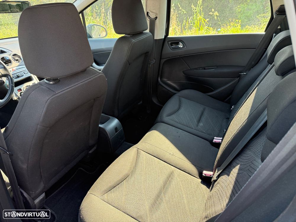 Peugeot 308 SW 1.6 HDi SE Navteq - 14