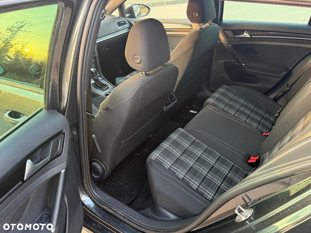 Volkswagen Golf GTD 2.0 TDI SCR DSG - 33