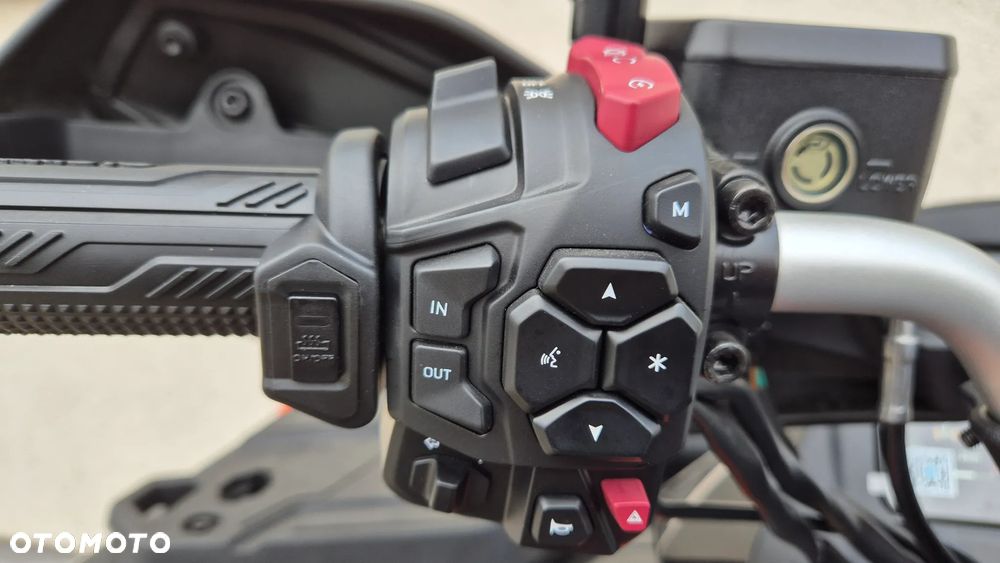 CFMoto CForce - 18