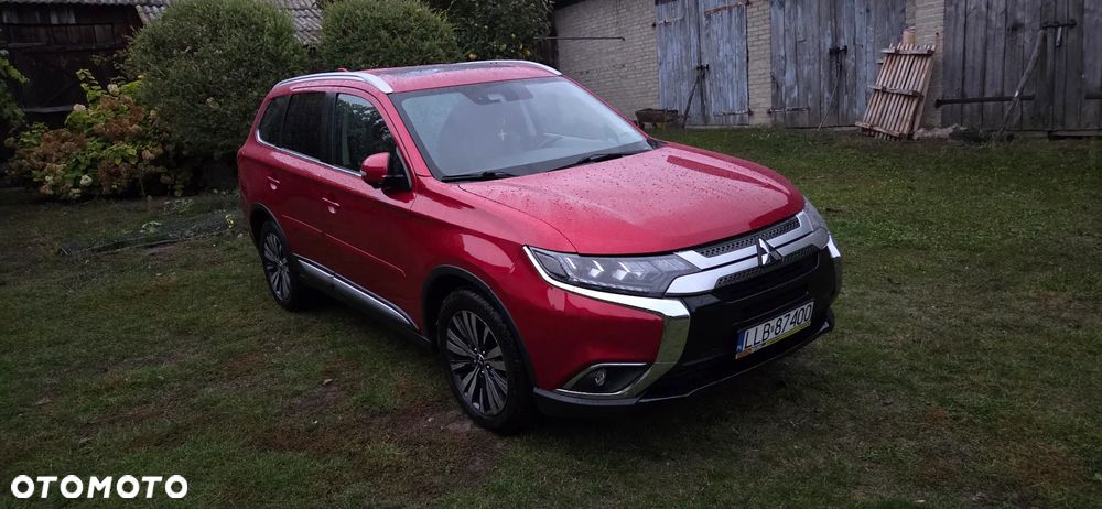 Mitsubishi Outlander - 11