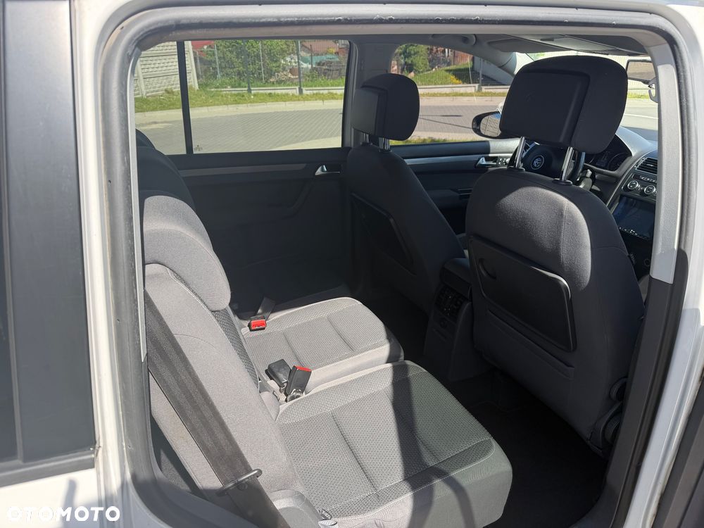Volkswagen Touran 1.6 TDI DPF BlueMotion Technology DSG Comfortline - 12