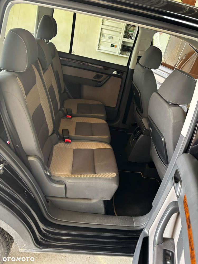 Volkswagen Touran 2.0 TDI DPF Cross DSG - 23