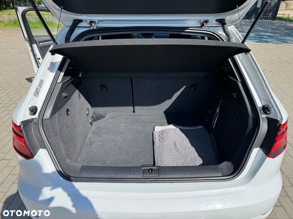 Audi A3 Sportback 2.0 TDI - 11