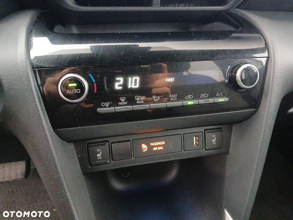 Toyota Yaris Cross Hybrid 1.5 Comfort - 32