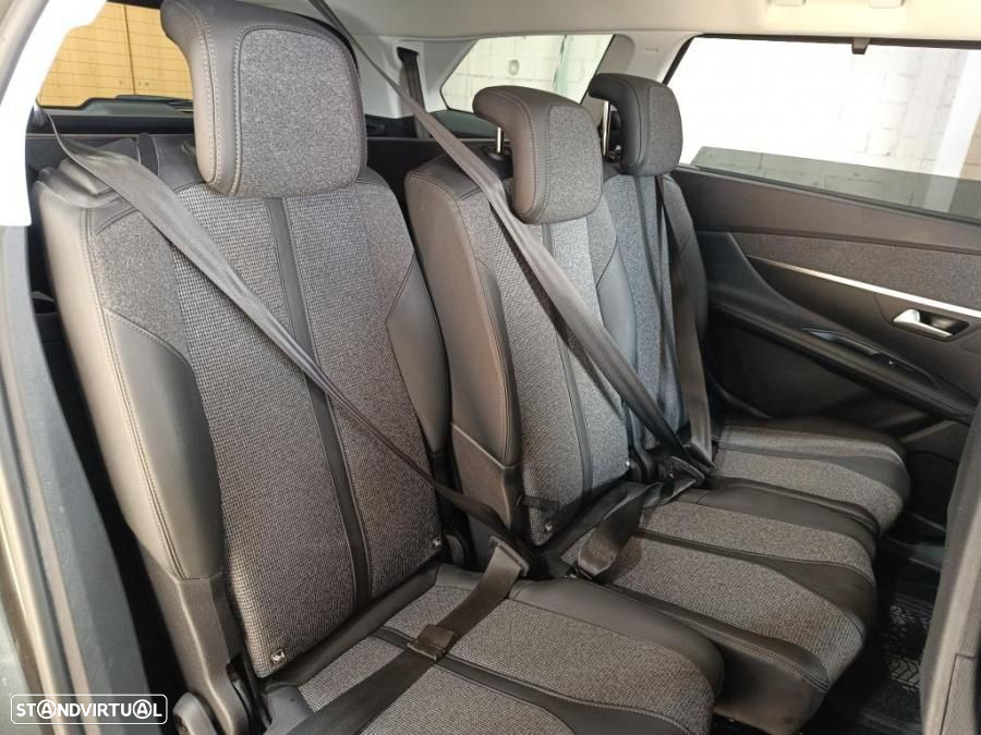 Peugeot 5008 1.5 BlueHDi Allure EAT8 - 12