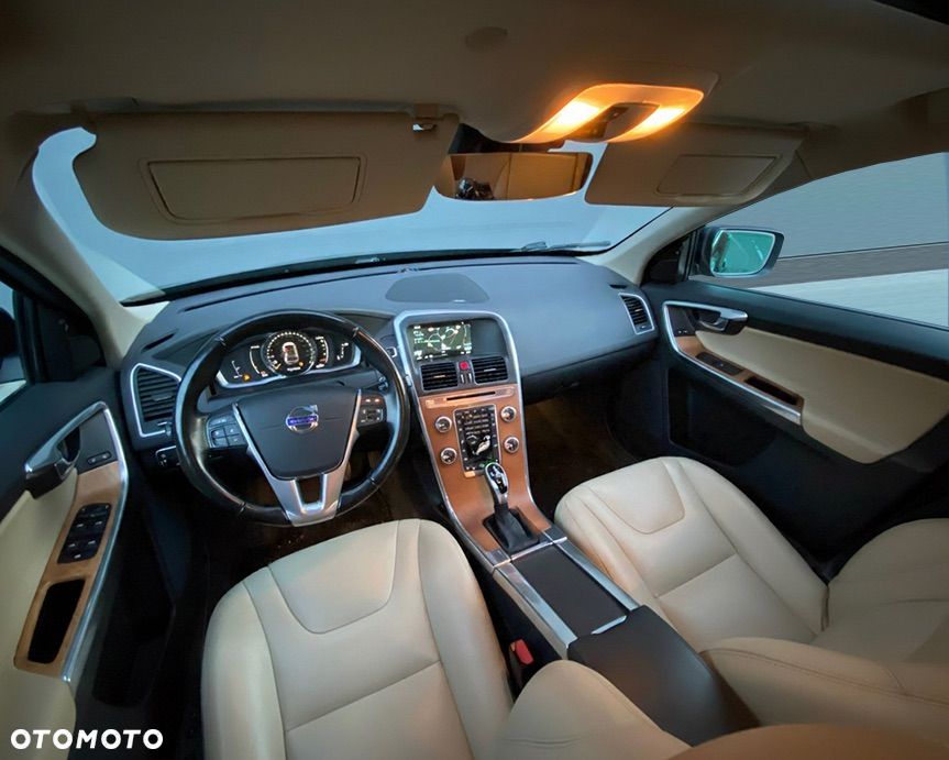 Volvo XC 60 - 4