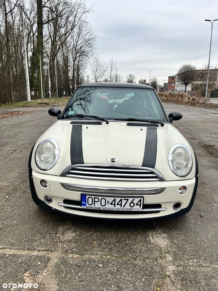 MINI Cooper Standard - 2