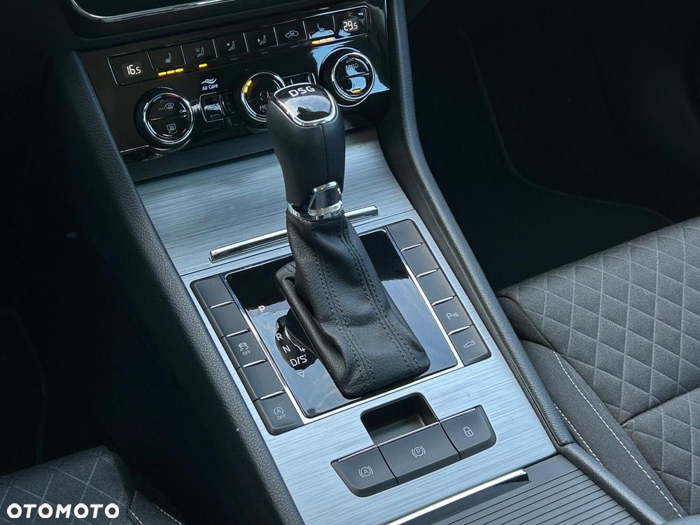 Skoda Superb 2.0 TSI Ambition DSG - 26