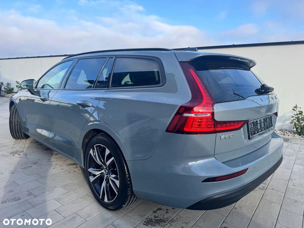 Volvo V60 B3 B DKG Essential - 6