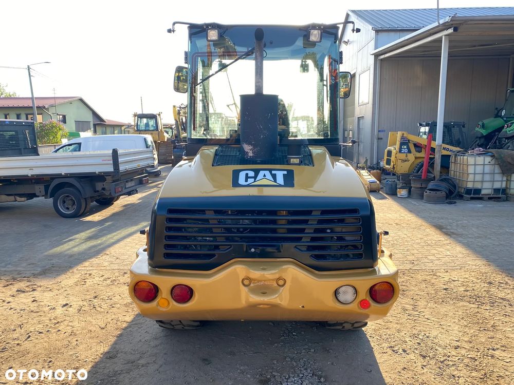Caterpillar CAT 907H, 2012 ROK, ŁYŻKA OTWIERANA + WIDŁY, z NIEMIEC - 5