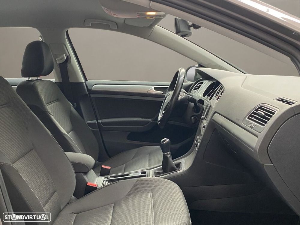 VW Golf 1.6 TDi BlueMotion Confortline - 13