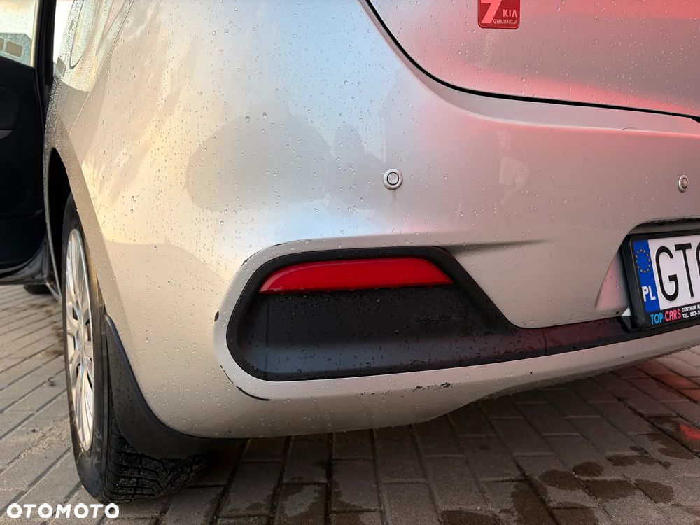 Kia Ceed - 16