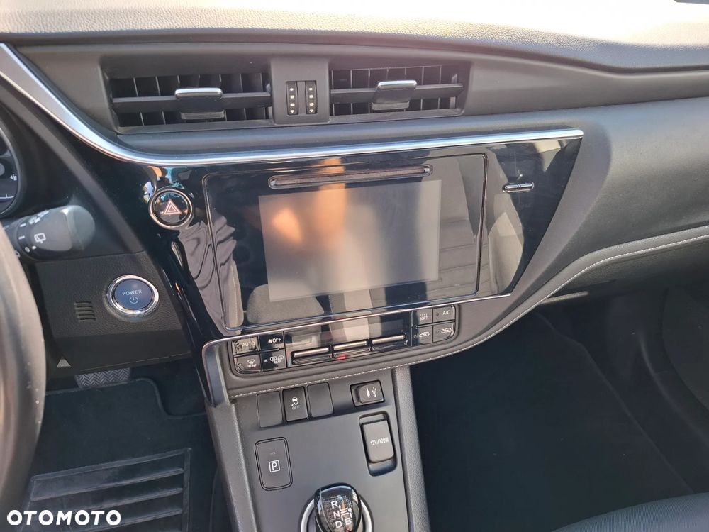 Toyota Auris - 17