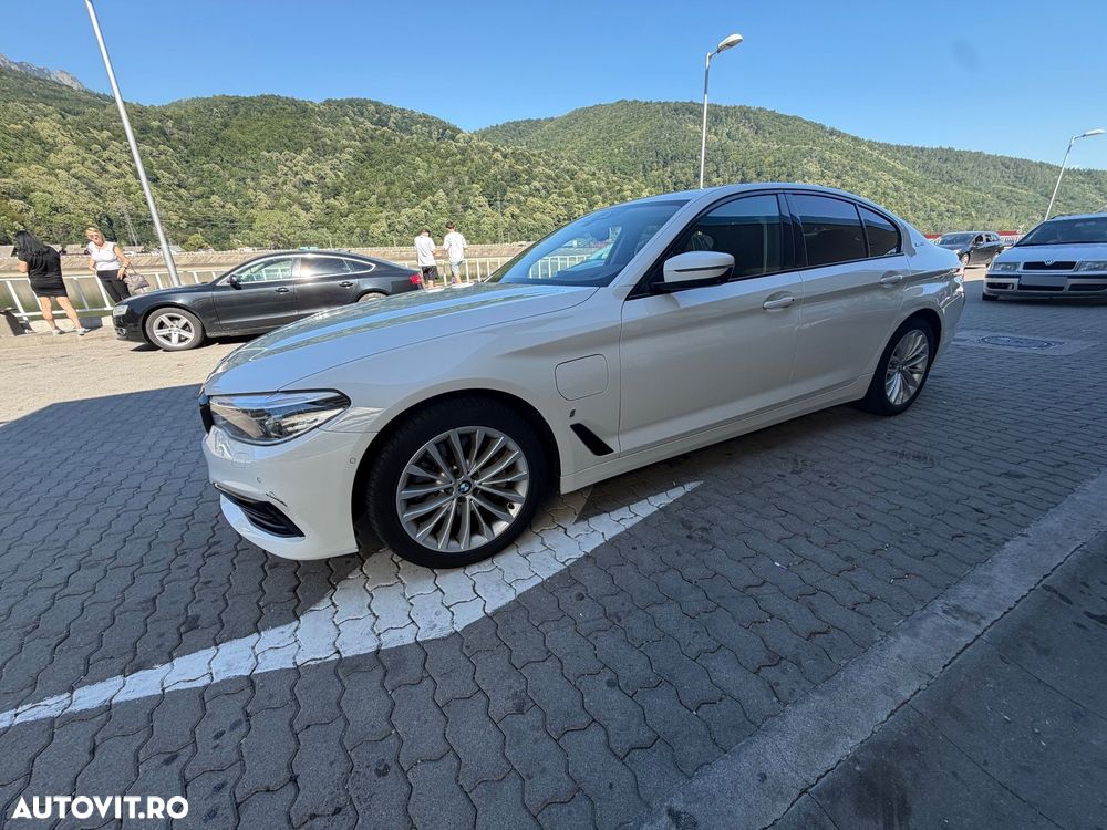 BMW Seria 5 530i AT - 12
