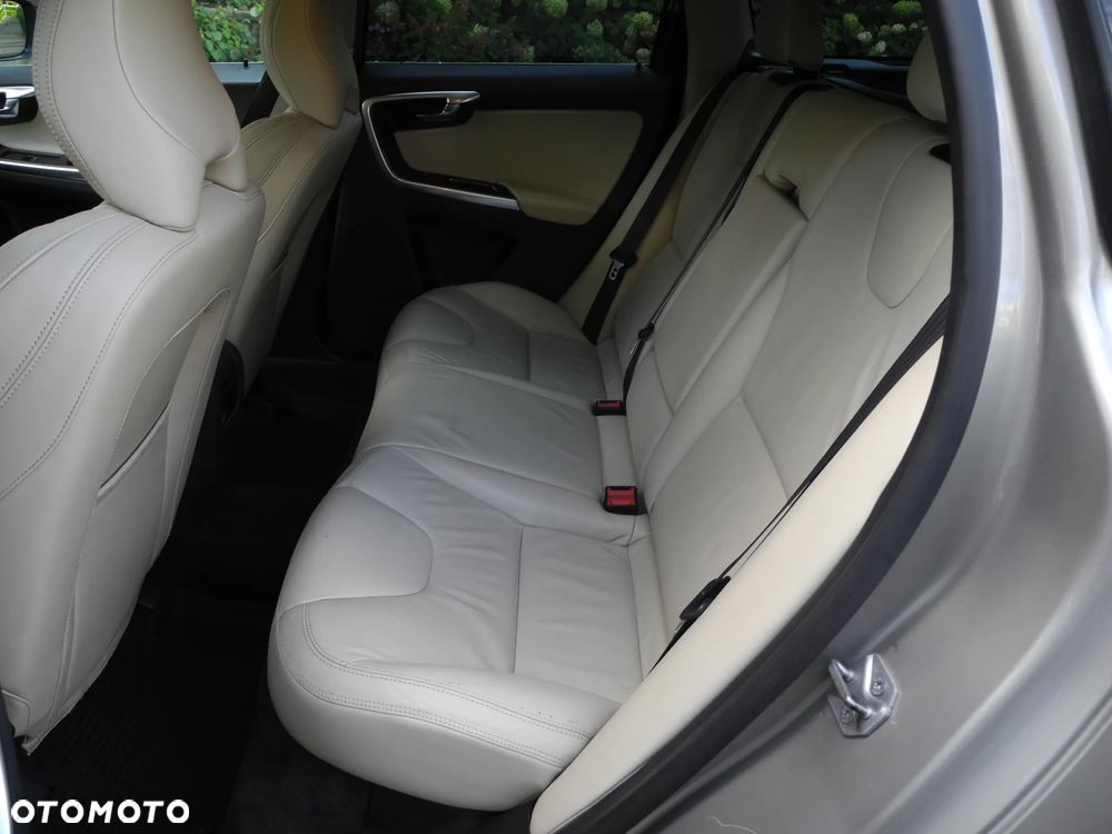 Volvo XC 60 - 16