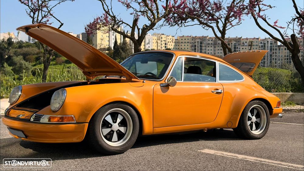 Porsche 911 Série F - 20