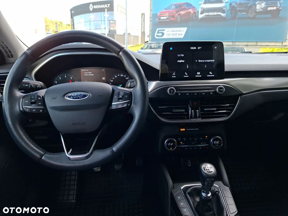 Ford Focus 1.0 EcoBoost Titanium - 29
