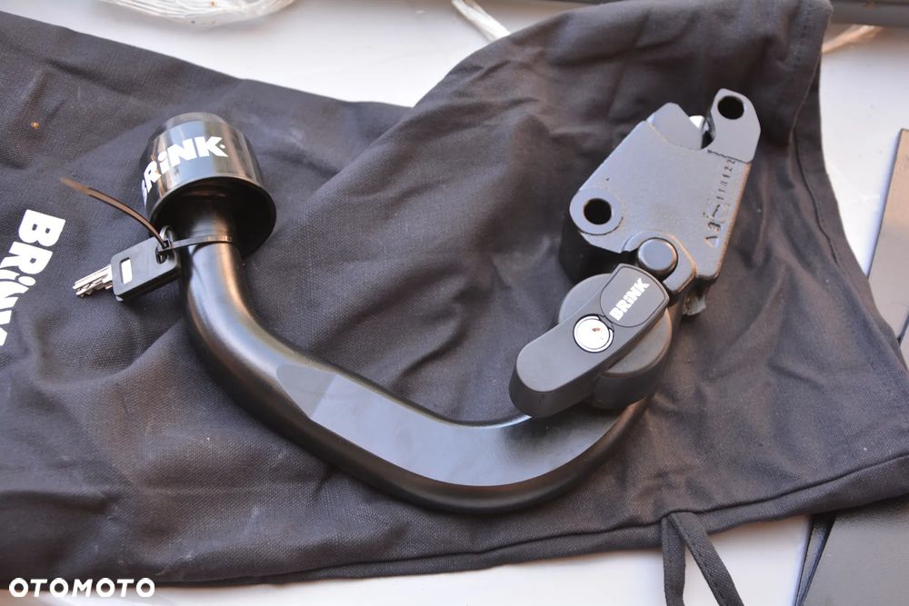 Honda CR-V 2012-  -  hak wypinany Brink na klucz - 4