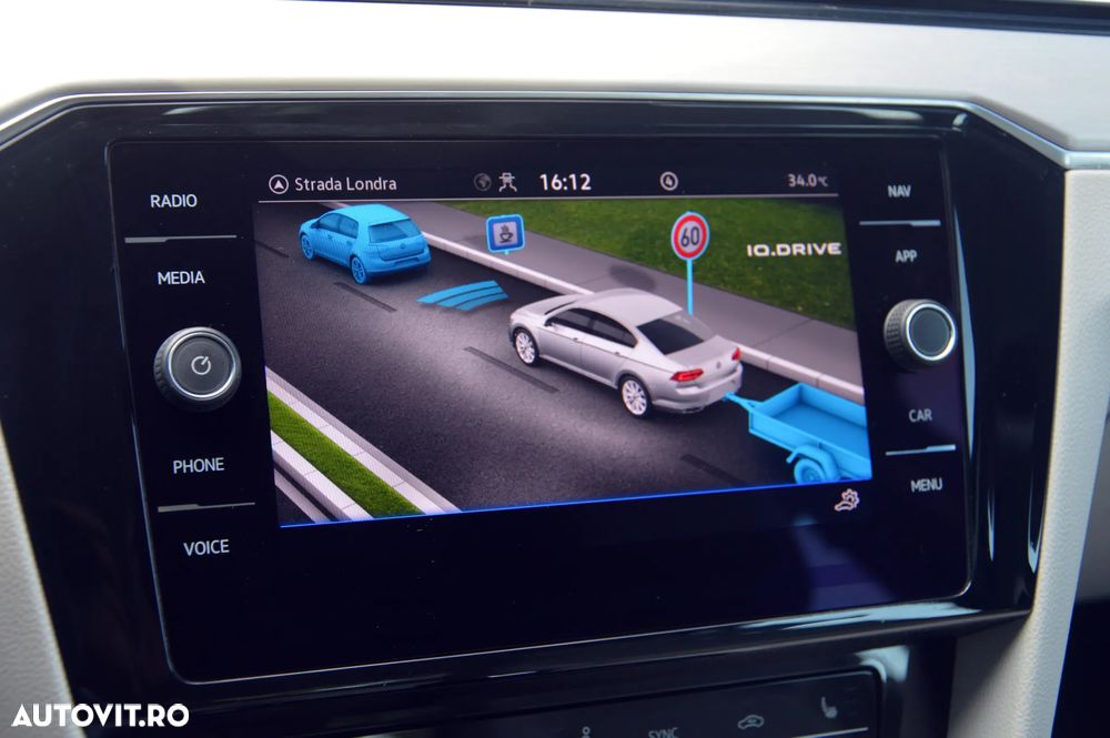 Volkswagen Passat 2.0 TDI DSG Highline - 28