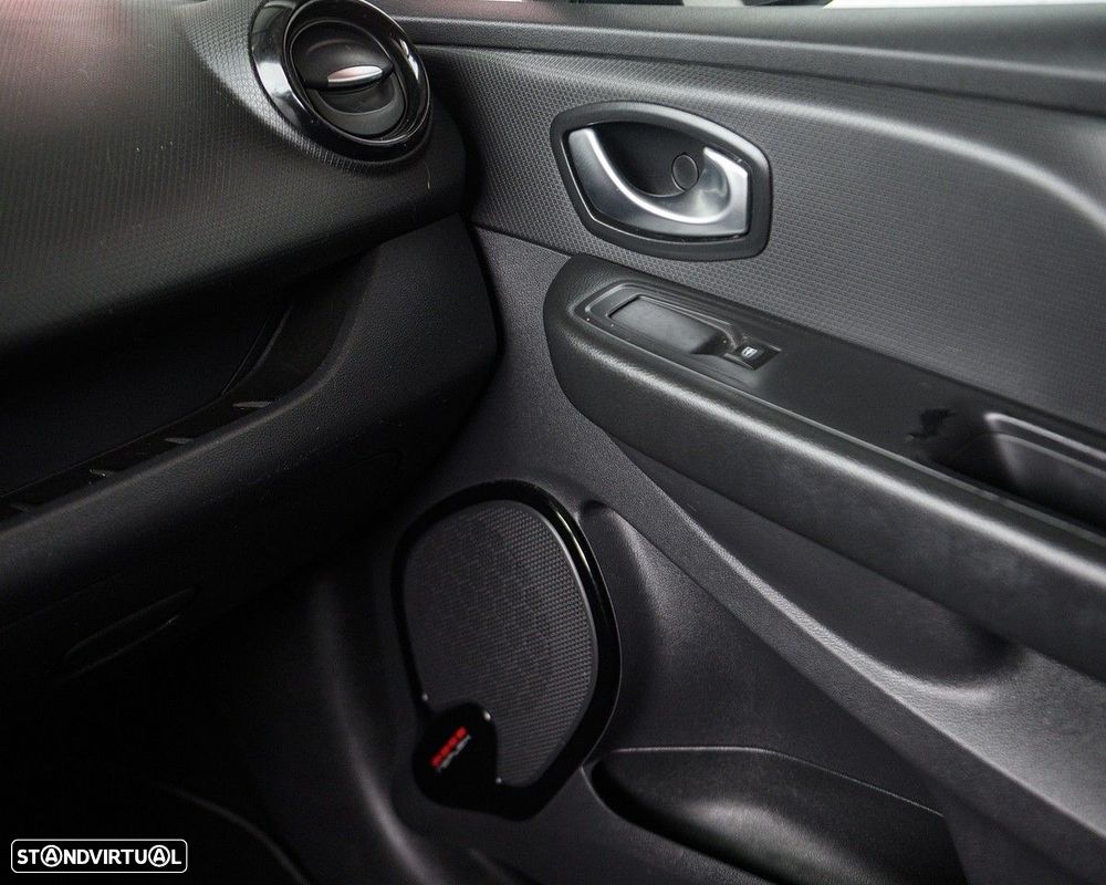Renault Clio 0.9 TCe Limited - 31