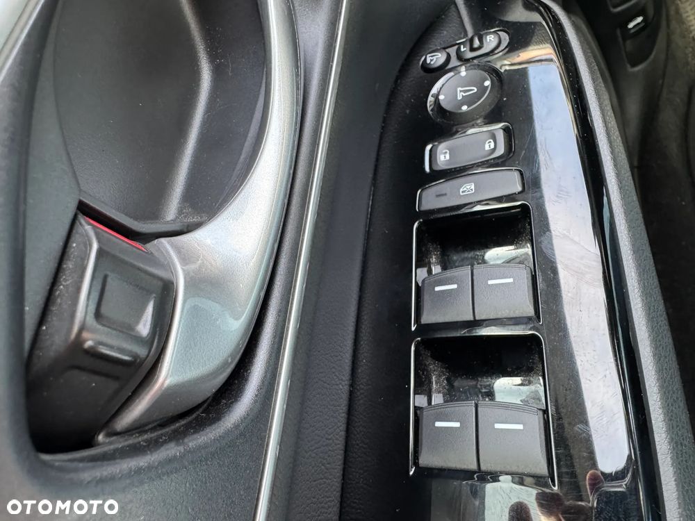Honda CR-V 1.5 Lifestyle (Honda Connect+ / 7 os.) CVT - 12