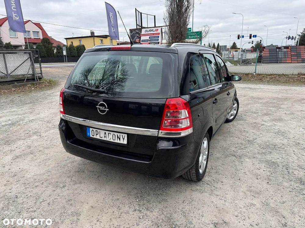 Opel Zafira - 10