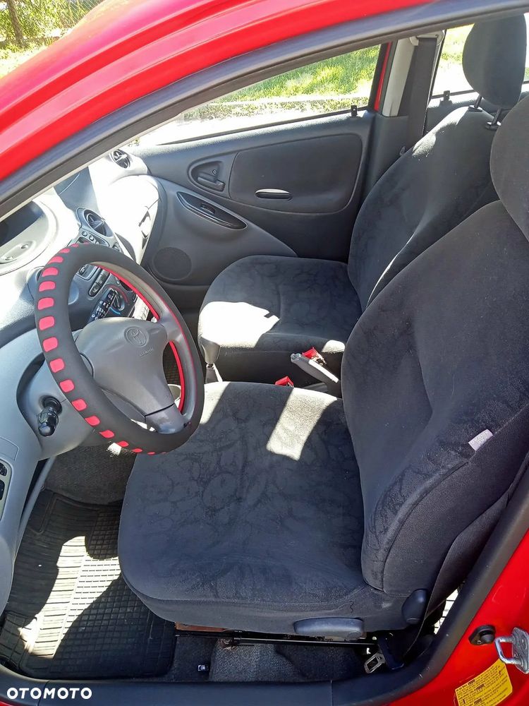 Toyota Yaris 1.0 Luna - 5